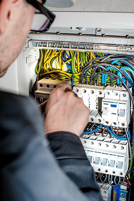 ELEE005PO ELECTRICIDAD BÁSICA PARA PROYECTOS DE ELECTRIFICACIÓN DE EDIFICIOS