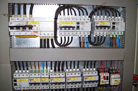 AUTOMATISMOS ELÉCTRICOS EN EDIFICIOS