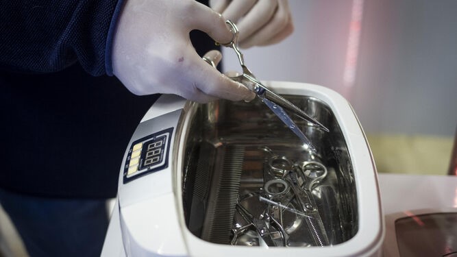 HIGIENE, DESINFECCIÓN Y ESTERILIZACIÓN APLICADOS A LA PELUQUERÍA